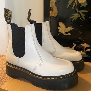 DR. MARTENS 2976 Quad Platform Womens White Chelsea Boots